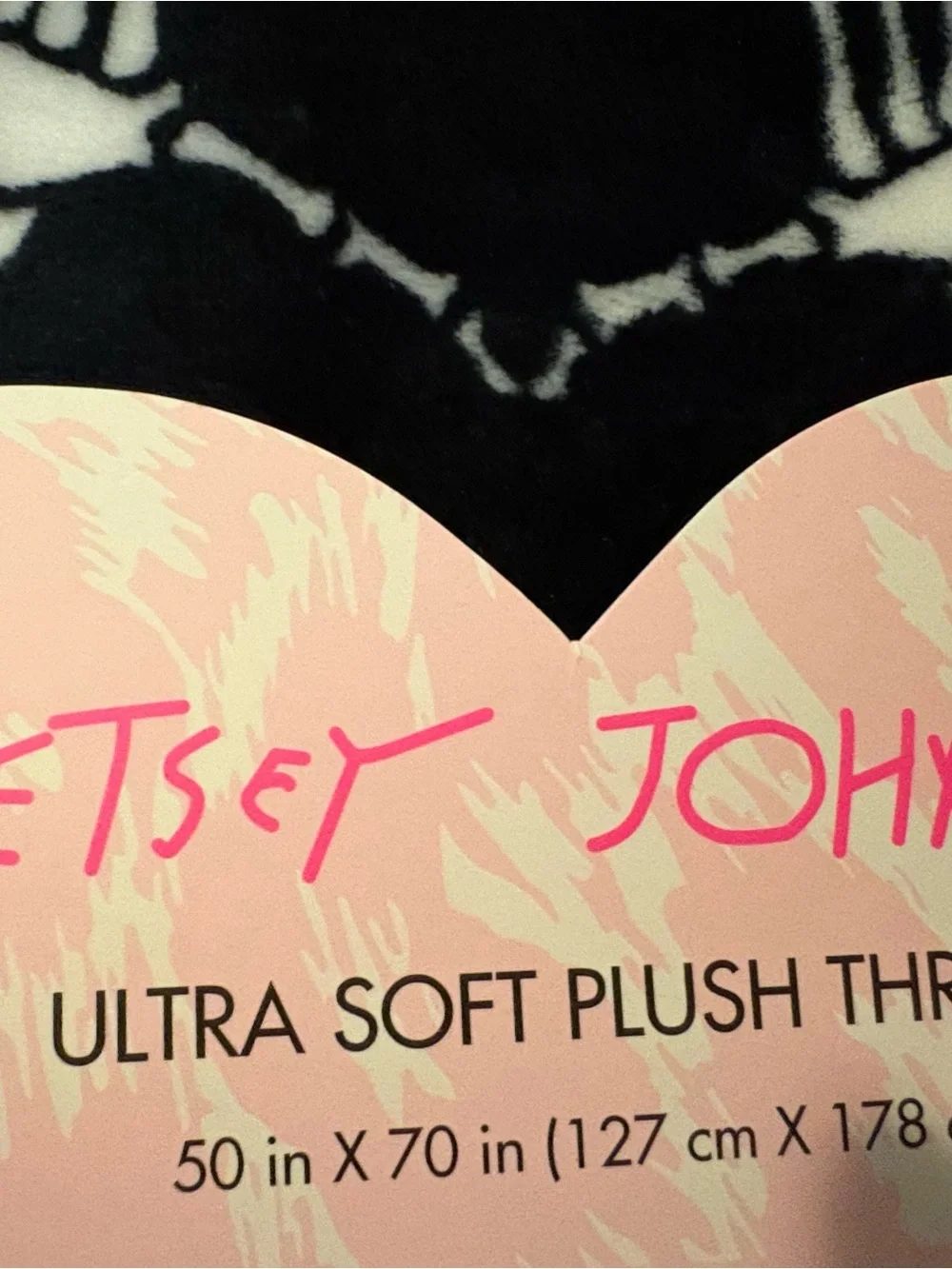 Betsey Johnson Halloween Skeleton Hand Heart Peace Sign Plush Throw Blanket NWT